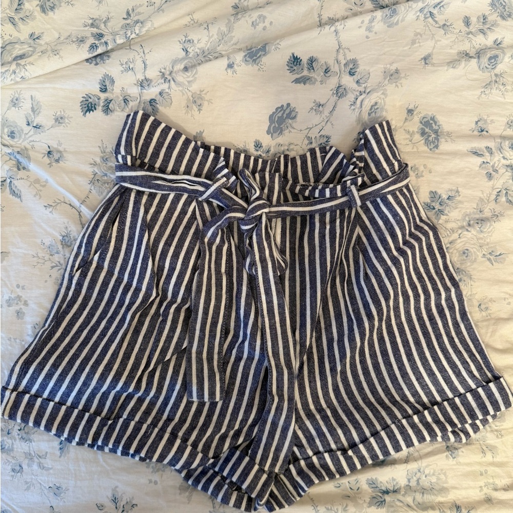 Forever 21 Striped Navy and White Women's Shorts